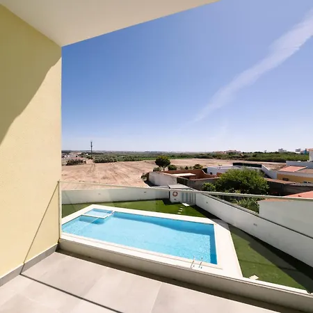 Deluxe Апартаменты *