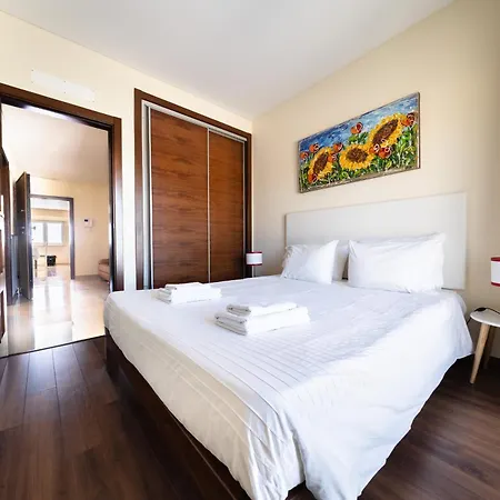 Апартаменты Deluxe *